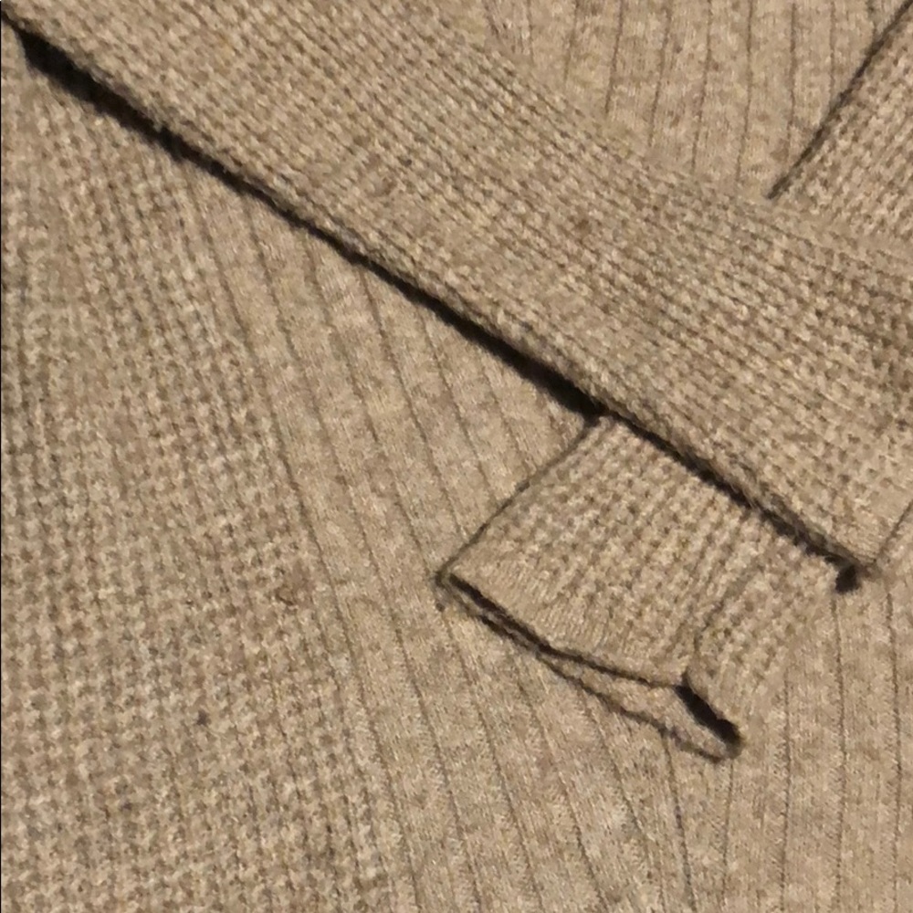 Sweater! - Picture 4 of 4